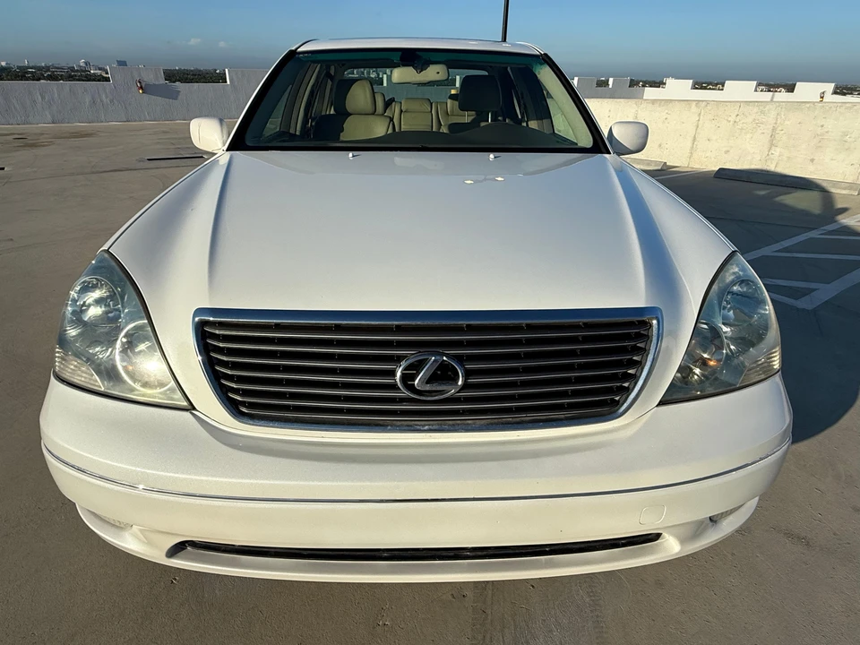 2002 Lexus LS 3rd Gen - Image 9 of 31