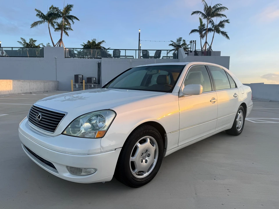2002 Lexus LS 3rd Gen - Image 11 of 31