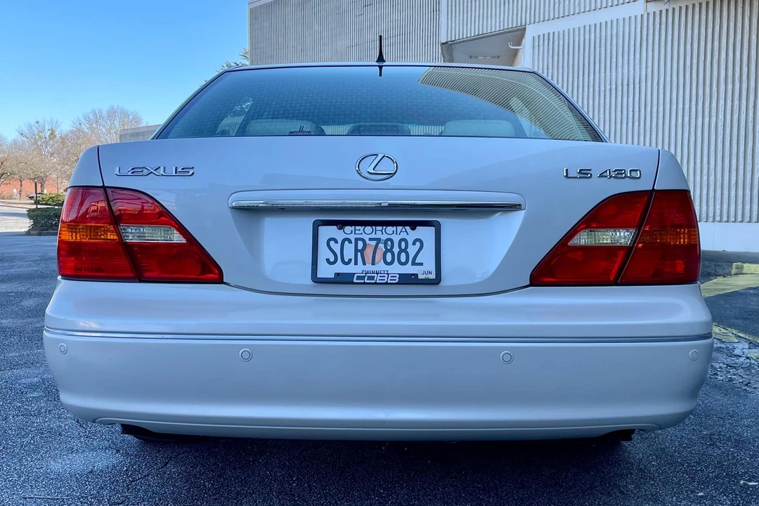 2002 Lexus LS 3rd Gen - Image 5 of 31