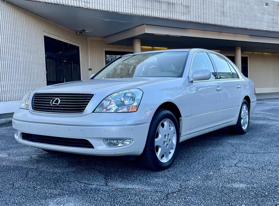 2002 Lexus LS 3rd Gen - Image 10 of 31