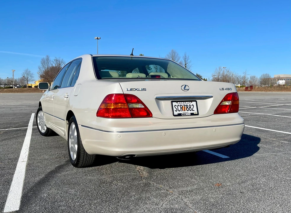 2002 Lexus LS 3rd Gen - Image 20 of 31