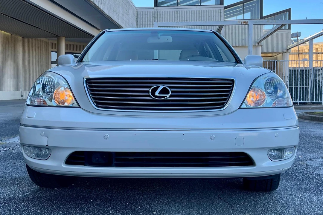 2002 Lexus LS 3rd Gen - Image 2 of 31