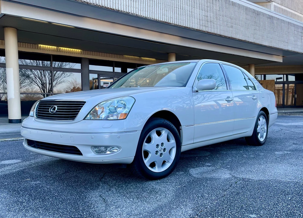 2002 Lexus LS 3rd Gen - Image 11 of 31