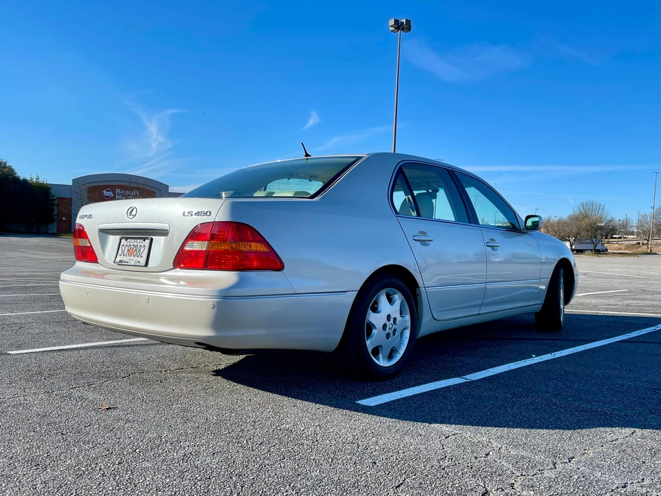 2002 Lexus LS 3rd Gen - Image 29 of 31