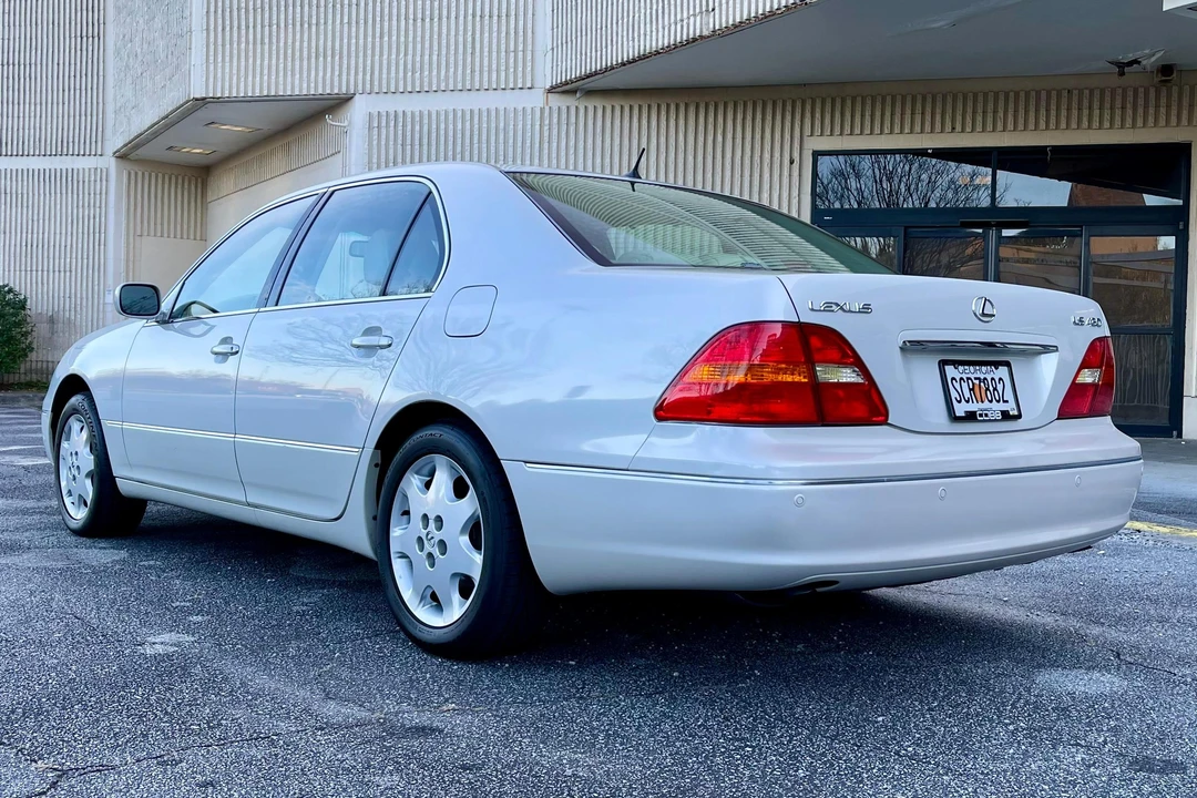 2002 Lexus LS 3rd Gen - Image 4 of 31