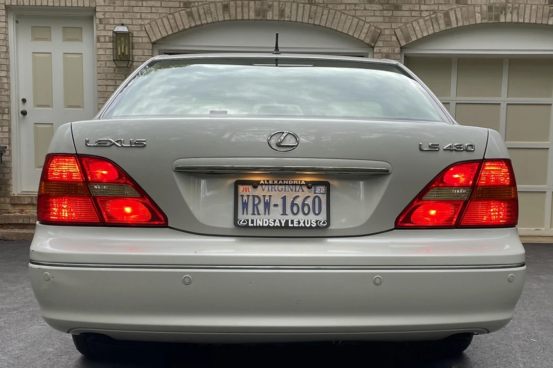 2002 Lexus LS 3rd Gen - Image 5 of 6
