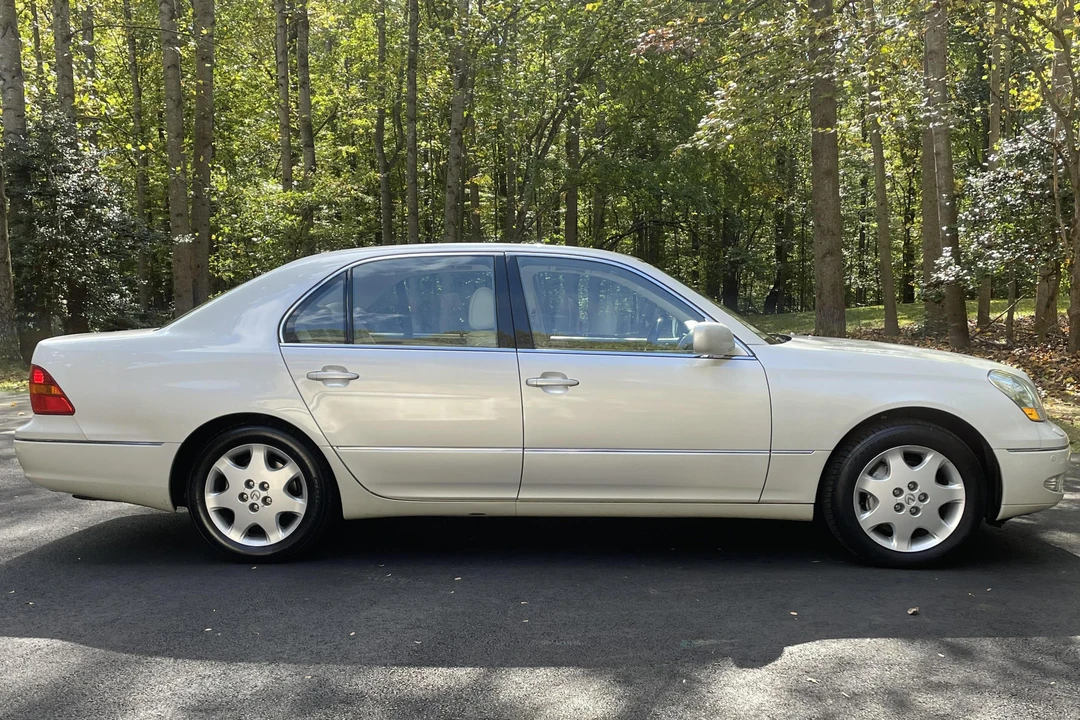 2002 Lexus LS 3rd Gen - Image 3 of 6