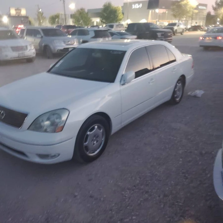 2002 Lexus LS 3rd Gen - Image 5 of 17