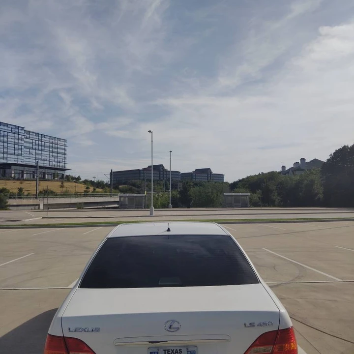 2002 Lexus LS 3rd Gen - Image 6 of 12