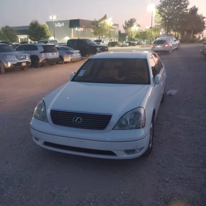 2002 Lexus LS 3rd Gen - Image 3 of 17
