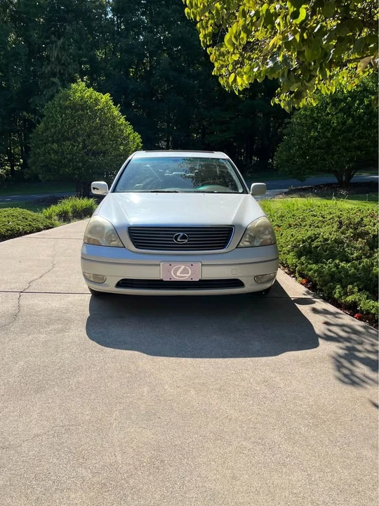 2002 Lexus LS 3rd Gen - Image 2 of 8