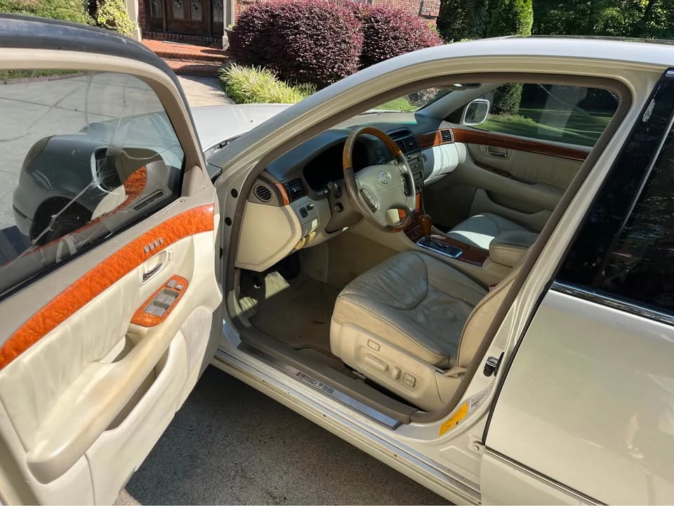 2002 Lexus LS 3rd Gen - Image 3 of 8