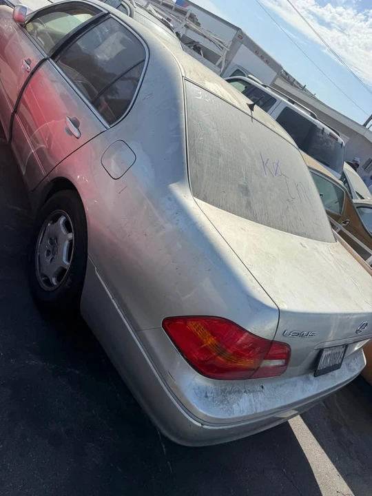 2002 Lexus LS 3rd Gen - Image 3 of 8