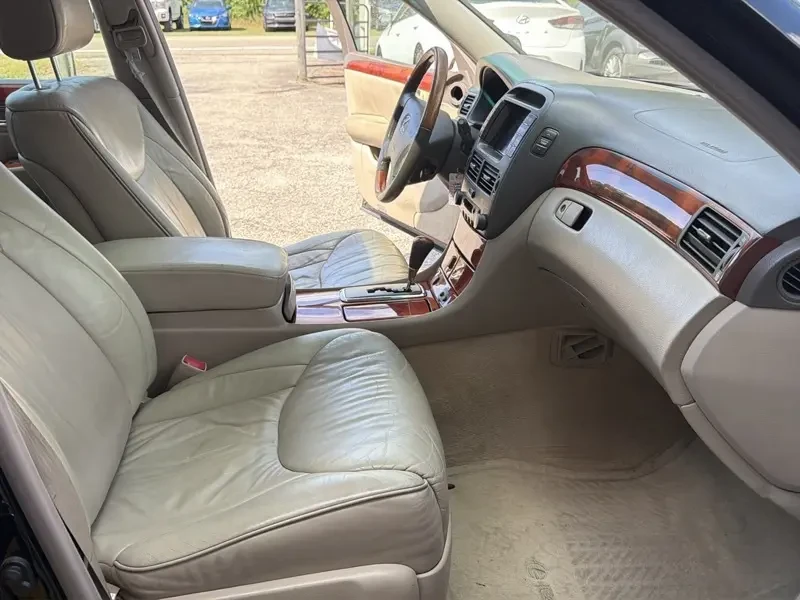 2002 Lexus LS 3rd Gen - Image 7 of 12