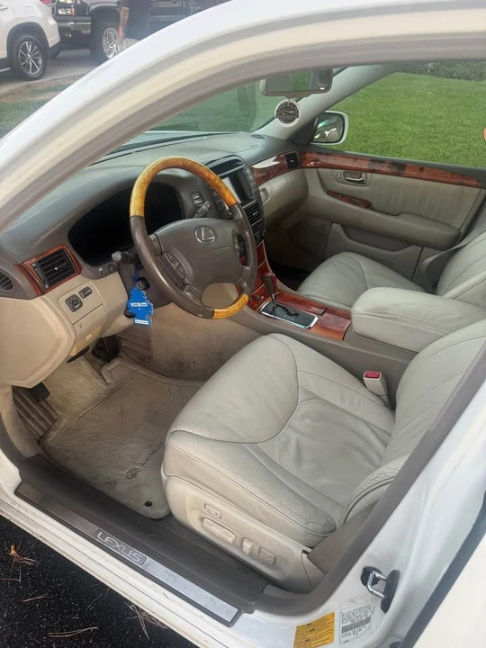 2002 Lexus LS 3rd Gen - Image 5 of 11