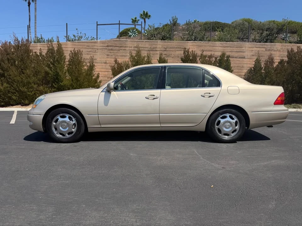 2002 Lexus LS 3rd Gen - Image 2 of 20