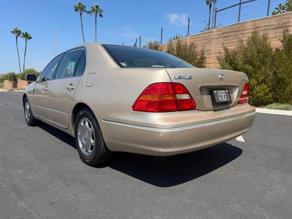 2002 Lexus LS 3rd Gen - Image 3 of 20