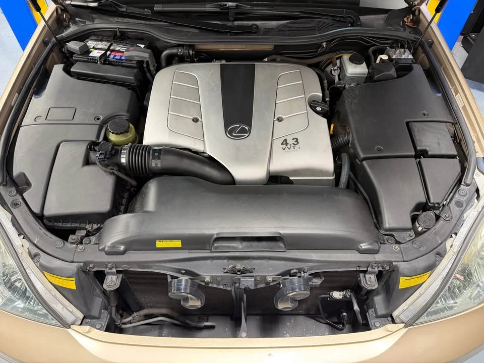 2002 Lexus LS 3rd Gen - Image 19 of 20