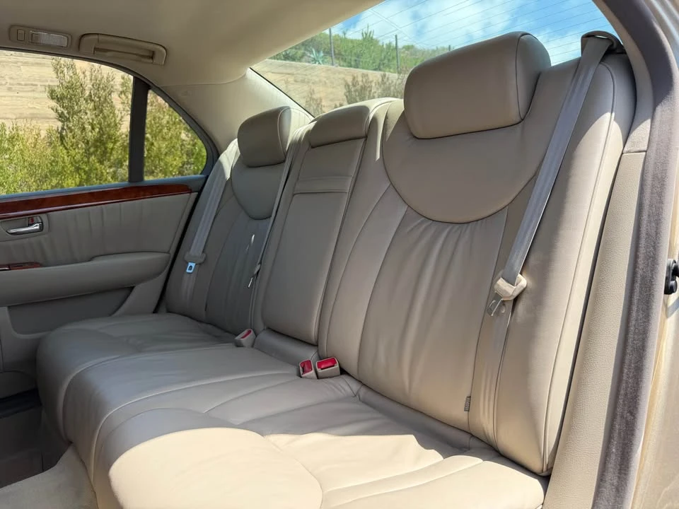 2002 Lexus LS 3rd Gen - Image 17 of 20
