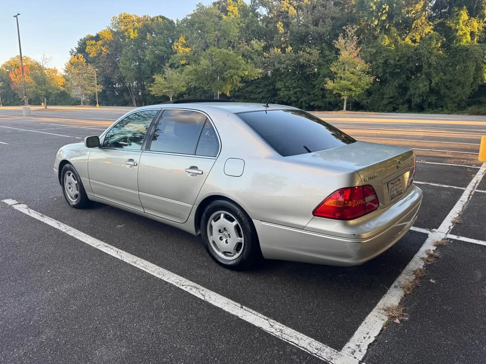 2002 Lexus LS 2nd Gen - Image 5 of 11