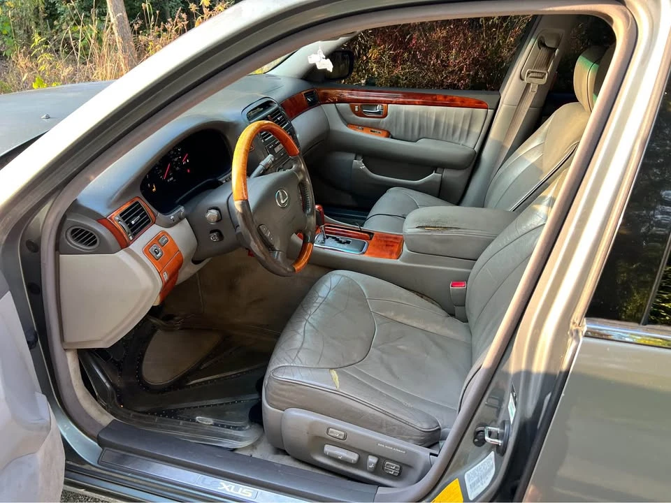 2002 Lexus LS 3rd Gen - Image 7 of 7