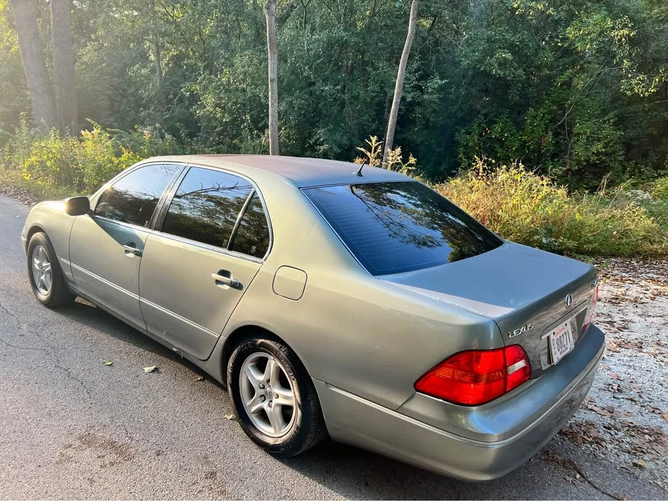 2002 Lexus LS 3rd Gen - Image 3 of 7