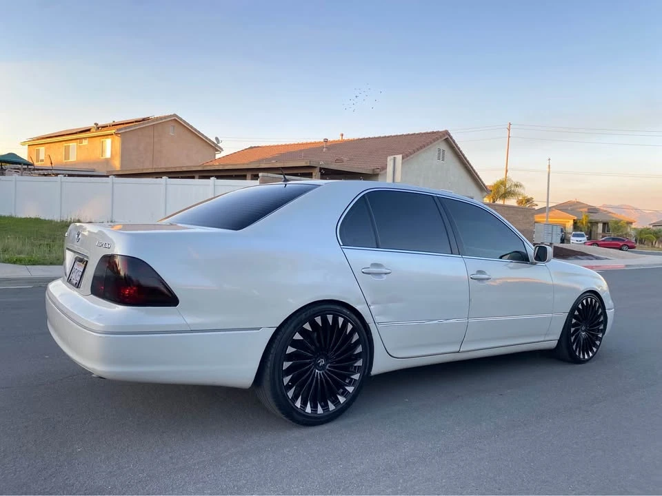 2002 Lexus LS 3rd Gen - Image 6 of 11