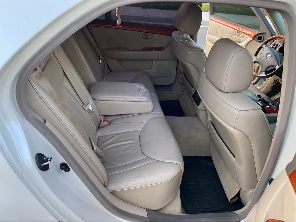 2002 Lexus LS 3rd Gen - Image 10 of 11