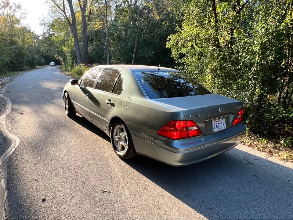 2002 Lexus LS 3rd Gen - Image 4 of 7
