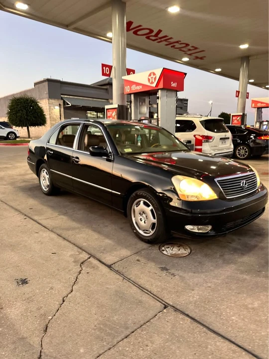 2002 Lexus LS 3rd Gen - Image 4 of 10