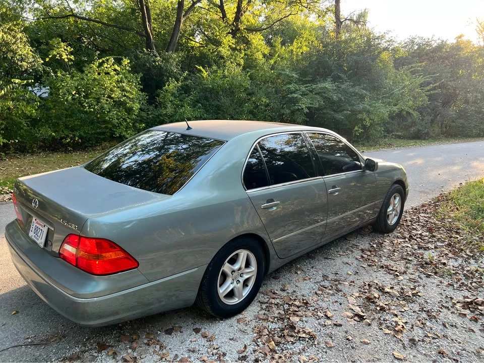 2002 Lexus LS 3rd Gen - Image 6 of 7