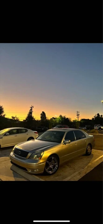 2002 Lexus LS 3rd Gen - Image 3 of 4
