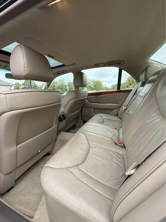 2002 Lexus LS 3rd Gen - Image 6 of 9