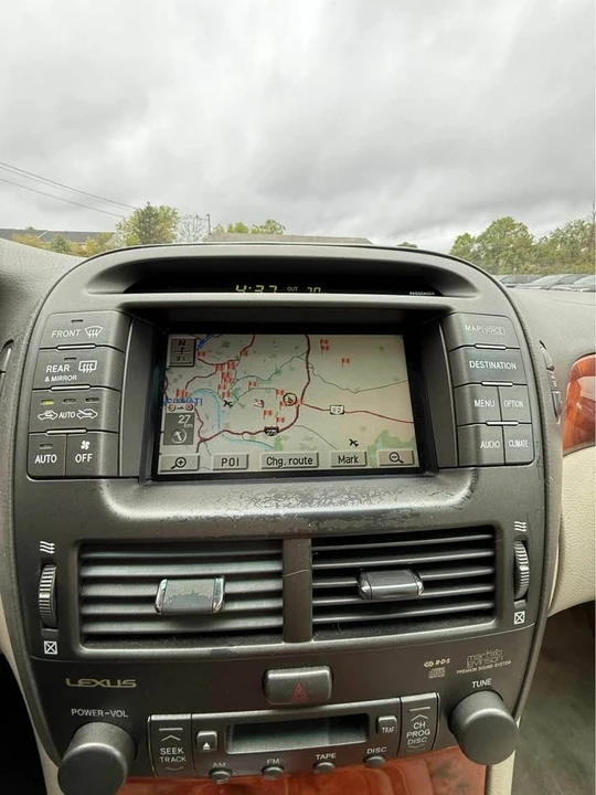 2002 Lexus LS 3rd Gen - Image 7 of 9