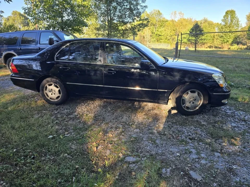 2002 Lexus LS 3rd Gen - Image 4 of 10
