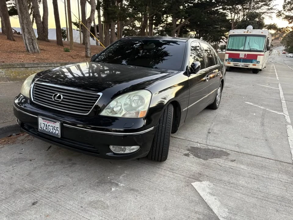 2002 Lexus LS 3rd Gen - Image 3 of 5