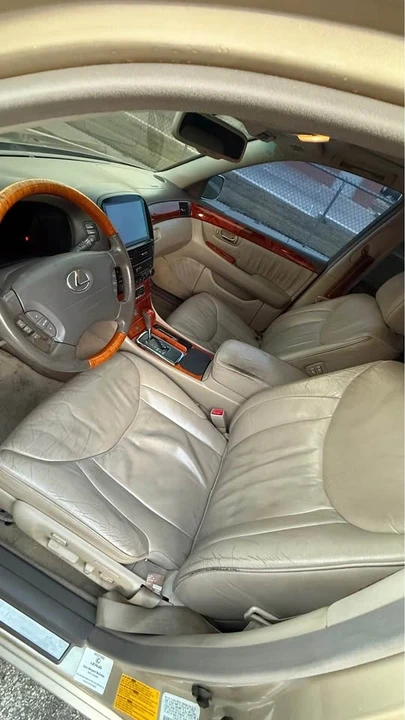 2002 Lexus LS 3rd Gen - Image 6 of 8