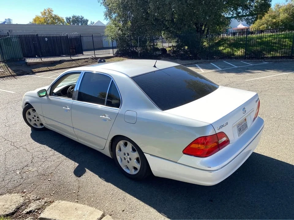 2002 Lexus LS 3rd Gen - Image 4 of 20