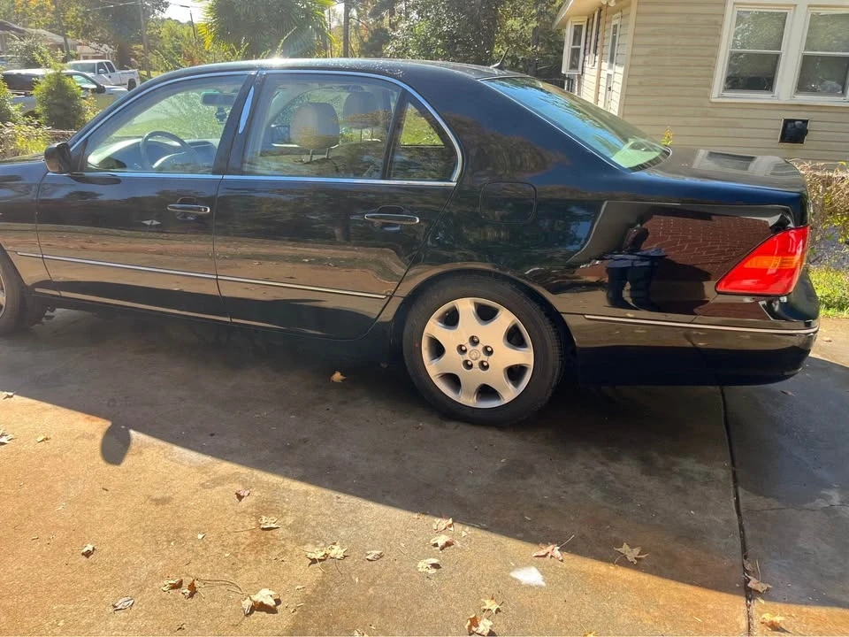 2002 Lexus LS 3rd Gen - Image 3 of 6