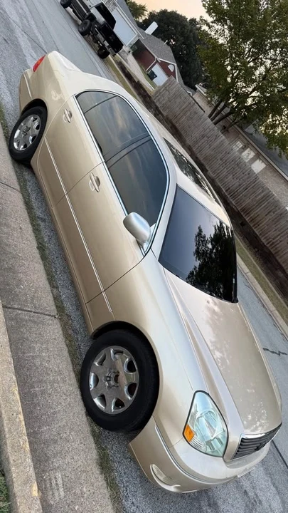 2002 Lexus LS 3rd Gen - Image 2 of 8