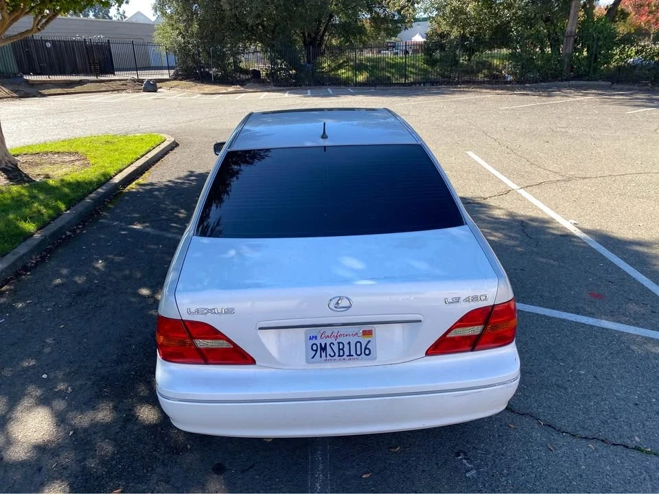 2002 Lexus LS 3rd Gen - Image 10 of 20