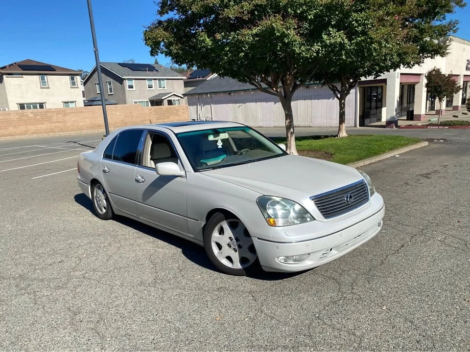 2002 Lexus LS 3rd Gen - Image 2 of 20