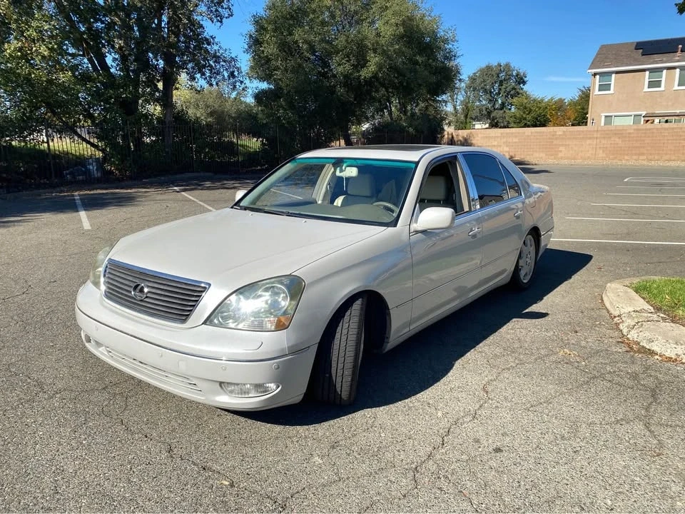 2002 Lexus LS 3rd Gen - Image 5 of 20