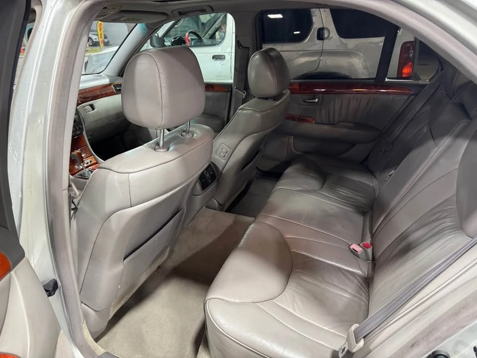 2002 Lexus LS 3rd Gen - Image 6 of 8