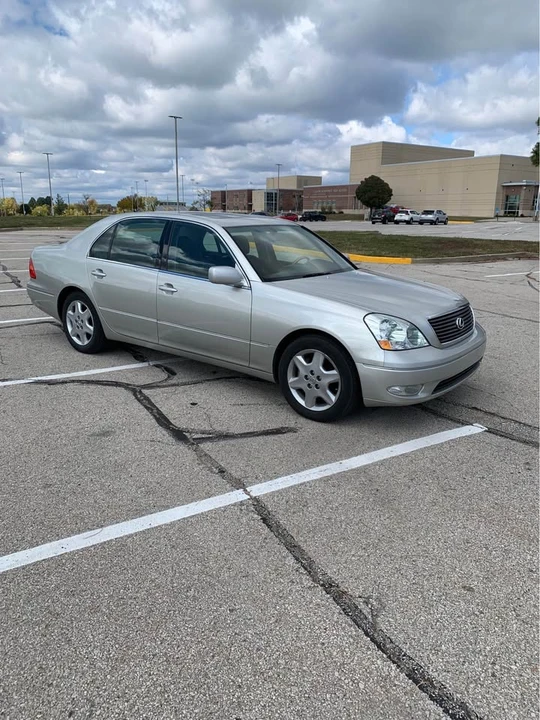 2002 Lexus LS 3rd Gen - Image 2 of 12