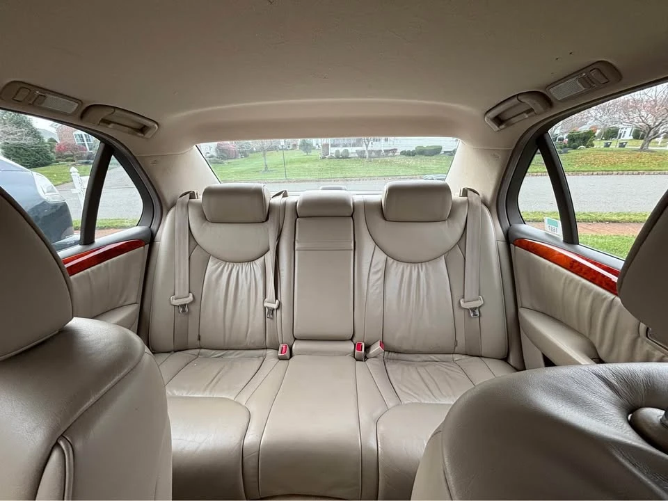 2002 Lexus LS 3rd Gen - Image 11 of 19
