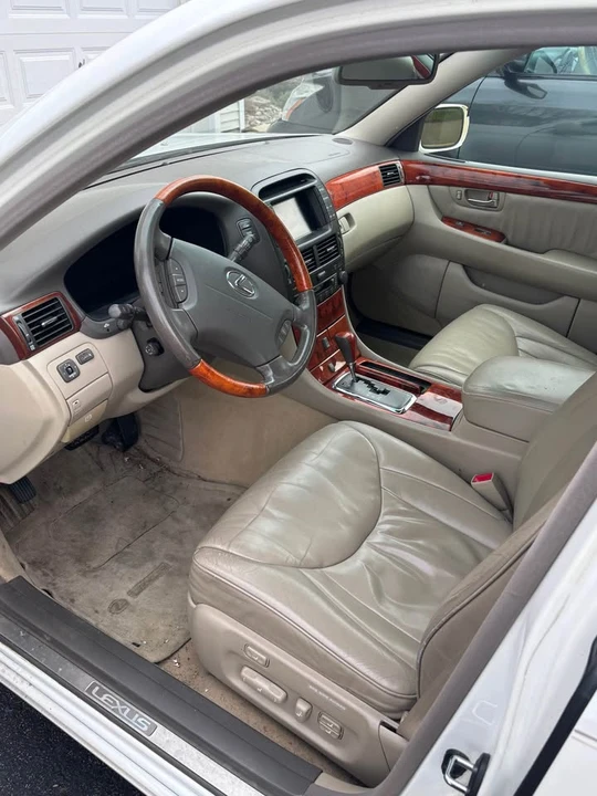 2002 Lexus LS 3rd Gen - Image 5 of 19
