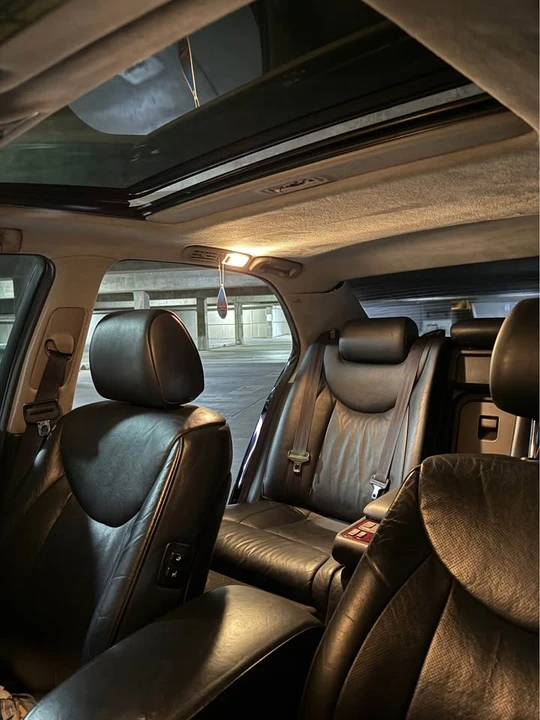 2002 Lexus LS 3rd Gen - Image 5 of 5