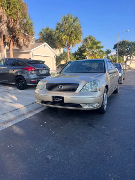 2002 Lexus LS 3rd Gen - Image 2 of 8