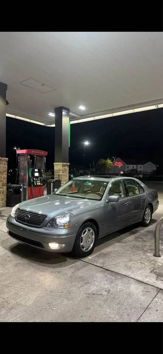 2002 Lexus LS 3rd Gen - Image 4 of 9